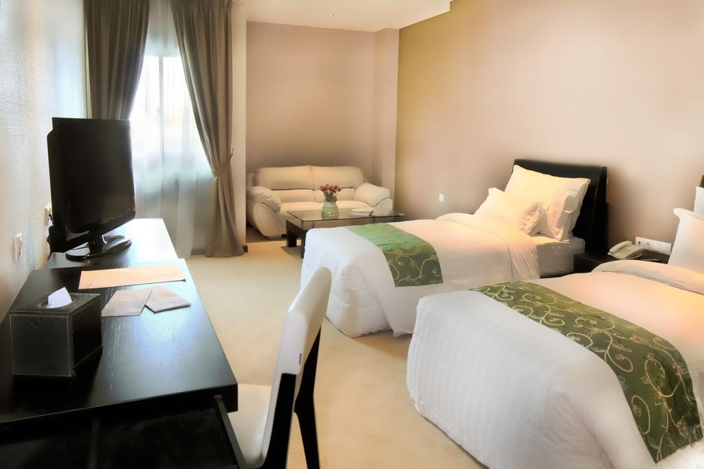 Grand Delta Otel Medan Dış mekan fotoğraf