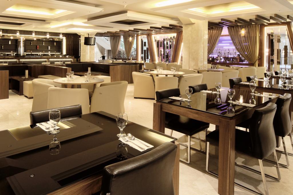 Grand Delta Otel Medan Dış mekan fotoğraf
